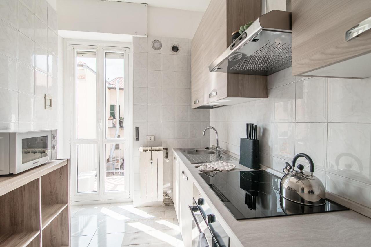 Lovely Suite With Private Parking In Como Exterior photo